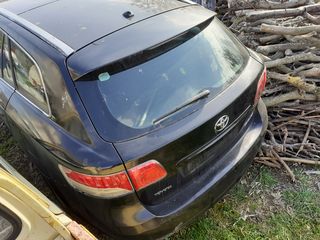Toyota Avensis  '11-thumb-2
