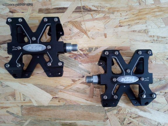 ΚΤΜ  ΑΓΩΝΙΣΤΙΚΑ με ΓΡΑΣΑΔΟΡΟ ( ΜΙΣΗ ΤΙΜΗ !!! )