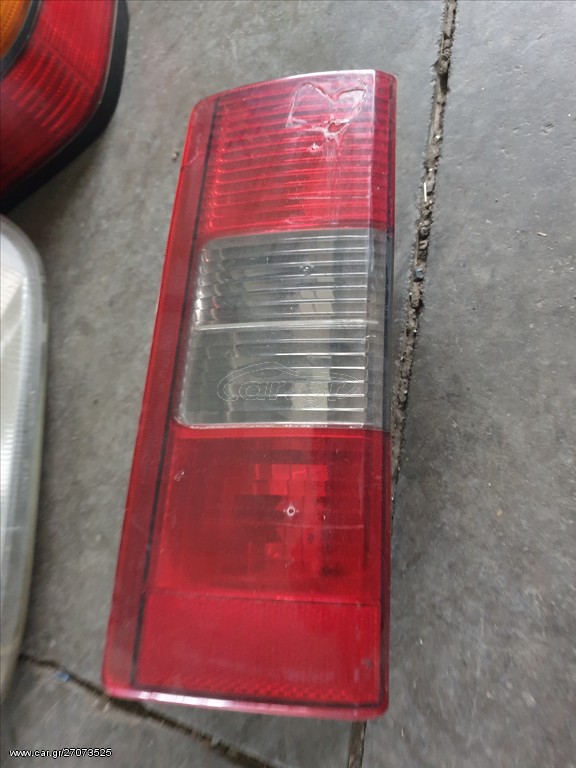 Opel combo φαναρι πισω