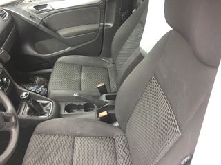 Volkswagen Golf 2009 2.0TDI 140PS CLIMA EURO.5-thumb-16