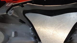Διάφορα πλαστικά SYM SYMPHONY ST200i MOTO MANTAS-thumb-21