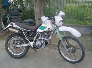 YAMAHA SEROW 225-thumb-1