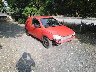 Opel Corsa  '02-thumb-3