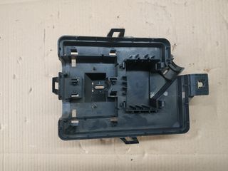 Βάση ασφαλειοθήκης με κωδικό GM95990326 Chevrolet Aveo T300 2012-2017