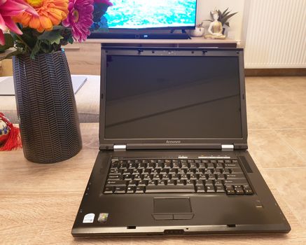 Laptop Lenovo N300