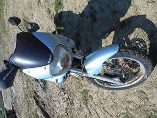  SUZUKI FREEWIND 650 XF-thumb-2