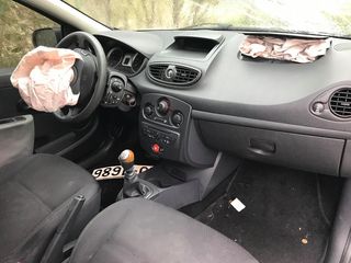 Renault Clio 2010-thumb-1