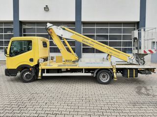Nissan '08