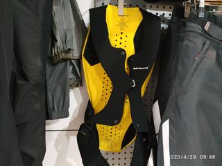 BMW Motorrad BackProtector Size L-thumb-1