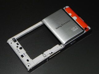 Sony Ericsson Satio U1 MiddleCover/Back Cover  silver ORIGINAL