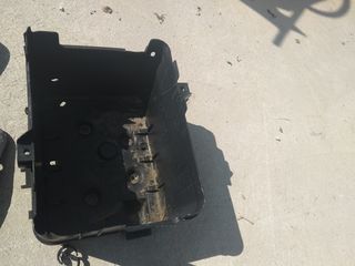 ΣΗΜΑ ΚΑΠΩ ΚΑΙ ΒΑΣΕΙΣ ΜΠΑΤΑΡΙΑΣ ΑΠΟ PEUGEOT 206-thumb-1