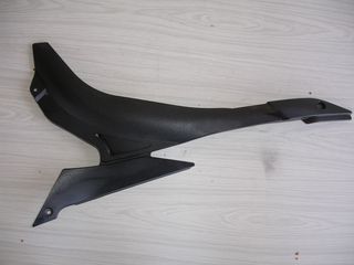Καπάκι ρεζερβουάρ/σέλας Kawasaki ZX6R δεξί