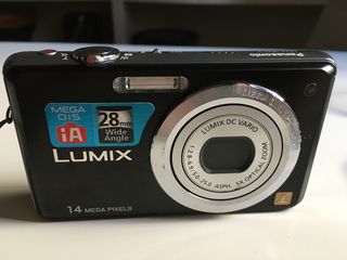 Panasonic Lumix DMC-FS11 (14 megapixel)