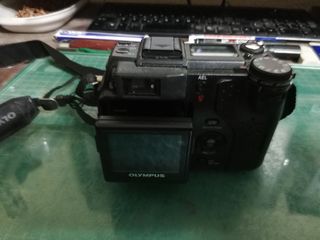 Olympus c-5050 zoom-thumb-3