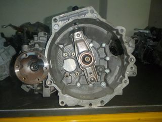 ΣΕ ΧΑΜΗΛΗ ΤΙΜΗ VW GOLF 4 BORA BEETLE EGC 2.0 ΣΑΣΜΑΝ ΜΕ ΛΙΓΑ ΧΙΛΙΟΜΕΤΡΑ