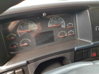 Volvo 2009-thumb-7