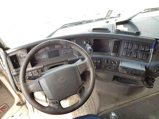 Volvo 2009-thumb-8