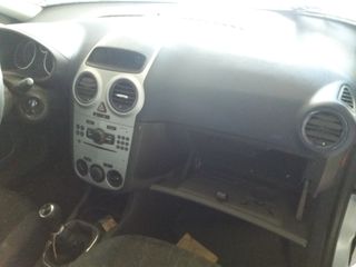 24.000km 2010 Corsa D-thumb-8