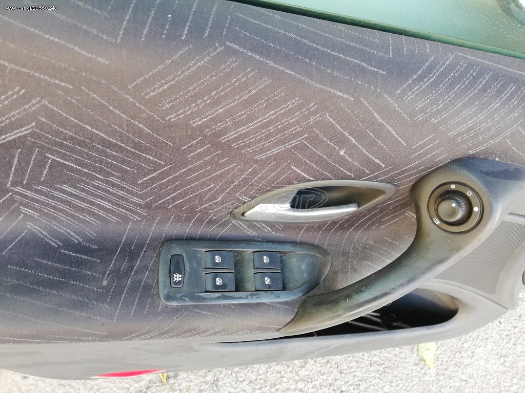 ΔΙΑΚΟΠΤΕΣ ΗΛΕΚΤΡΙΚΩΝ ΠΑΡΑΘΥΡΩΝ RENAULT LAGUNA 2004