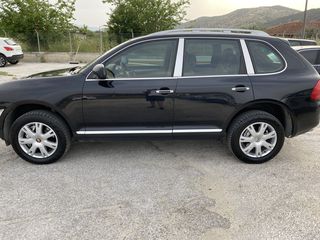 Porsche Cayenne 2003-thumb-6