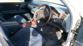 Mercedes-Benz E240 V6 Automatic Wagon Elegance -thumb-2