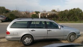 Mercedes-Benz E240 V6 Automatic Wagon Elegance -thumb-3