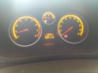 OPEL CORSA D 2010-thumb-4