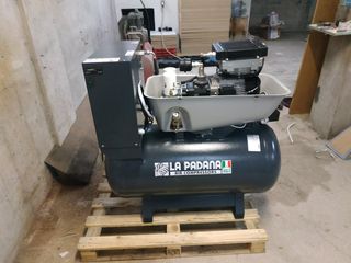 Κοχλιοφόρος 3 -4 Hp μονοφασικός Αεροσυμπιεστής καινούργιος με 2 χρόνια εγγύηση και σέρβις-thumb-4