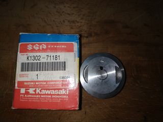 SUZUKI FD 112 SHOGUN (+1)  ΠΙΣΤΟΝΙ ΚΑΙΝΟΥΡΙΟ ΓΝΗΣΙΟ   K1302-71181 *MOTO LEADER PARTS*