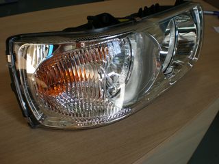 ΦΑΝΑΡΙ ΕΜΠΡΟΣ ΔΕΞΙ DAF 95XF-105XF 1743685/1699301-thumb-1