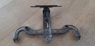 ΒΑΣΗ ΠΙΣΩ ΦΑΝΑΡΙΟΥ ΚΑΙ ΔΙΑΧΩΡΙΣΤΙΚΟΥ SUZUKI RGV250 BANANA