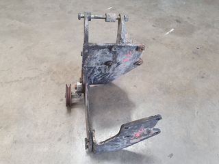 ΒΑΣΗ  ΓΙΑ ΚΟΜΠΡΕΣΕΡ AIRCONTITION ΓΙΑ MERCEDES BENZ 212 312 412 TYP OM 602 ΣΕ ΑΡΙΣΤΗ ΚΑΤΑΣΤΑΣΗ-thumb-1