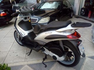 Piaggio Beverly 250 2005-thumb-9