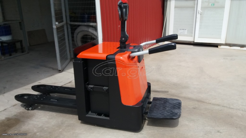 BT 2013  TOYOTA LPE240