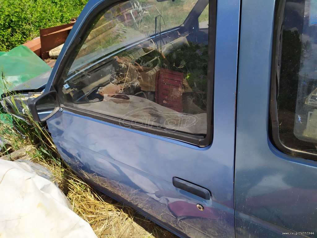 NISSAN D 21 ΠΟΡΤΑ ΑΡΙΣΤΕΡΗ-ΔΕΞΙΑ ΣΕ ΑΡΙΣΤΗ ΚΑΤΑΣΤΑΣΗ