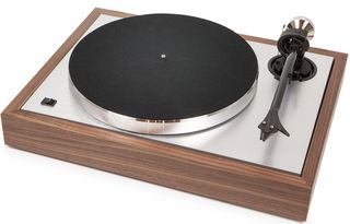 PRO-JECT The Classic (Walnut)