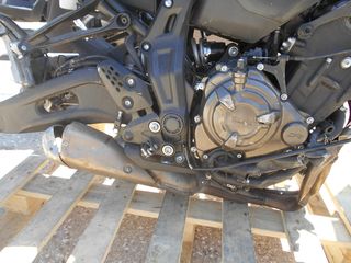 YAMAHA MT-07-thumb-2