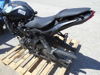 YAMAHA MT-07-thumb-4