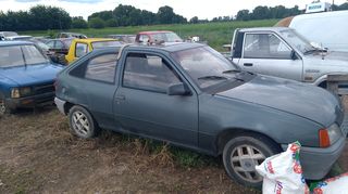 Opel kadett E 1300 έχω τα παντα