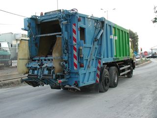 Απορριμματοφόρο MAN 1998 26.272-thumb-3