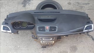 ΠΩΛΕΙΤΑΙ   ΤΑΜΠΛΩ  RENAULT  MEGANE  3  08-16
