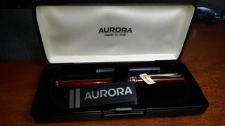Aurora πένα