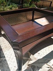 Τραπέζι με τζάμι από επάνω -thumb-1