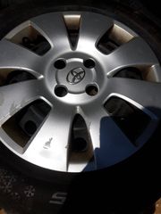toyota auris   195/65/15-thumb-2