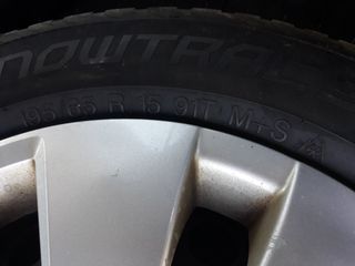 toyota auris   195/65/15-thumb-3