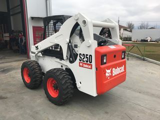 Φορτωτάκι Bobcat 2006 S 250-thumb-3