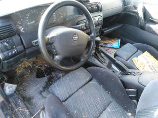 Opel Omega 2005 2500 turbo-thumb-4