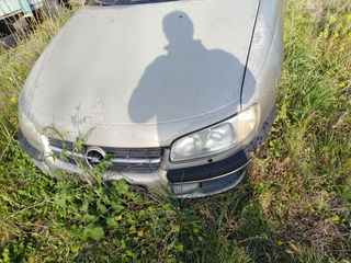 Opel Omega 2005 2500 turbo-thumb-2