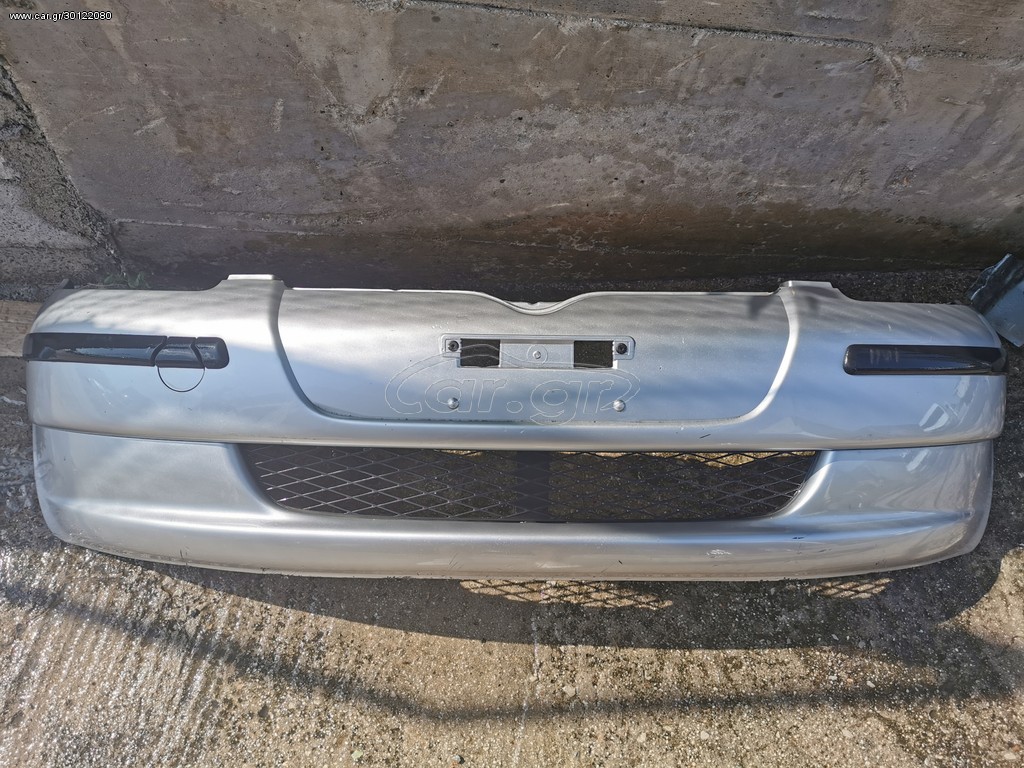Προφυλακτήρες Toyota Yaris 2000-2002