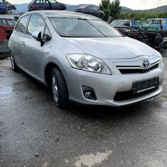 TOYOTA AURIS HYBRID 1.8